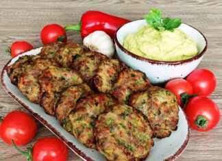 Ζουμερά κεφτεδάκια με κολοκυθάκια ψημένα στο φούρνο, έτοιμα για σερβίρισμα