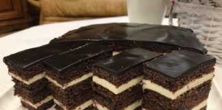 Κέικ μελιού _ Σοκολάτα με κρέμα και μαρμελάδα.