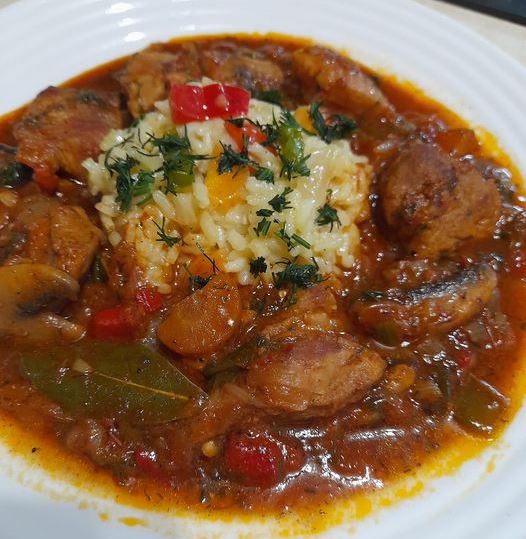 kokkinisto me ryzi Πικάντικο Κοκκινιστό με ρύζι