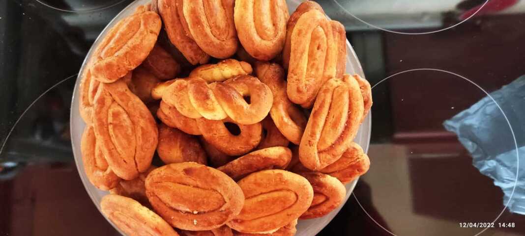 Πασχαλινά κουλουράκια