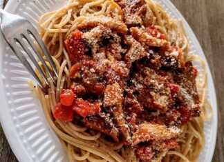 Σπαγγέτι με σάλτσα μανιτάρια πλευρώτους!!!