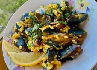 Μύδια με ρύζι (δικια μου συνταγή)