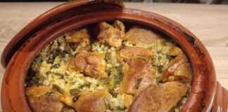Πηλιωρίτικο αρνί με ρύζι και χόρτα στο πήλινο