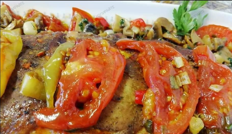 roloXoirinoKotopoulo Ρολό με 2 κρέατα και λαχανικά