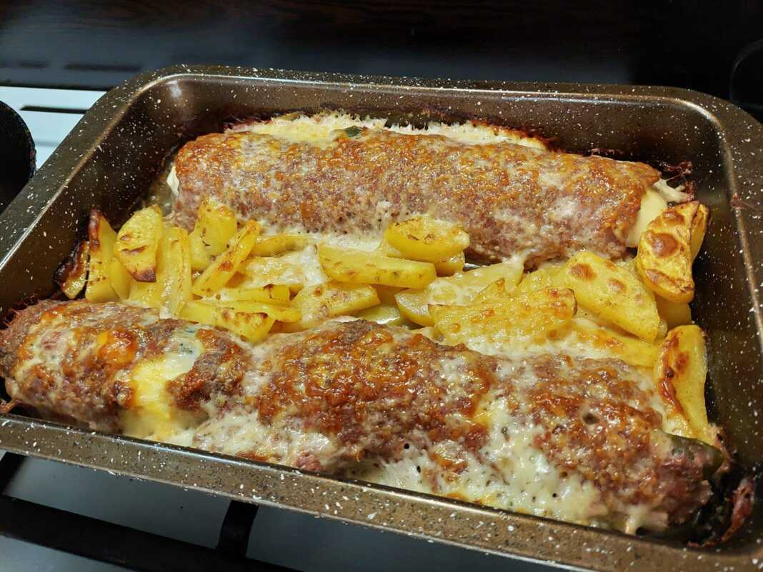 rolokima Ρολό Κιμά με πατάτες και τυρί