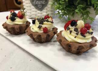 Καλαθάκια με βάση σοκολάτας με ξηρούς καρπούς κσι μια απαλή κρέμα