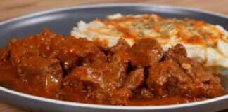 Κλασικό Μοσχαράκι κοκκινιστό…το φαγητό της κυριακής μοσχαράκι κοκκινιστό