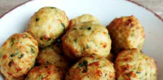 Φουρνιστά μυρωδάτα κεφτεδάκια με κιμά από κοτόπουλο