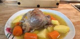 Αρνάκι Βραστό