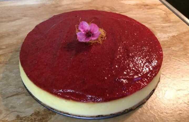 Νεοϋορκέζικο cheesecake με μαρμελάδα φραουλα