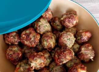 Αφράτα κεφτεδάκια φούρνου γεμιστά με μοτσαρέλα Κεφτεδάκια φούρνου με κιμά και μοτσαρέλα!