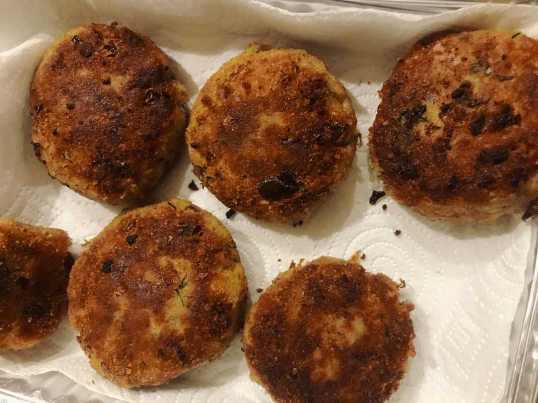 keftedakiaTonou Κεφτεδάκια με τόνο