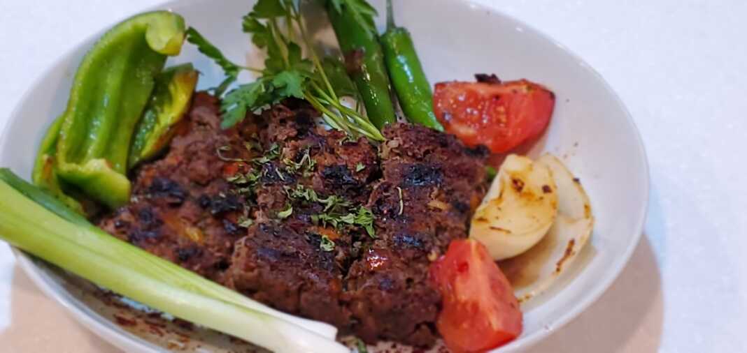 Σπιτικό κεμπαπ σε σχαροτηγανο