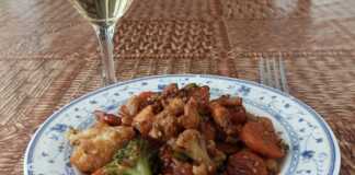 Κοτόπουλο με λαχανικά Κοτόπουλο με λαχανικά