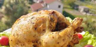 Κοτόπουλο στο φούρνο με σκόρδο, θυμάρι, δεντρολίβανο και λεμόνι