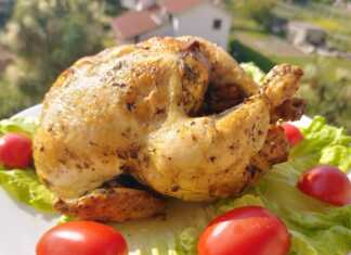 Κοτόπουλο στο φούρνο με σκόρδο, θυμάρι, δεντρολίβανο και λεμόνι