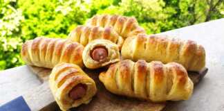 Μαλακά λουκανικοπιτάκια.