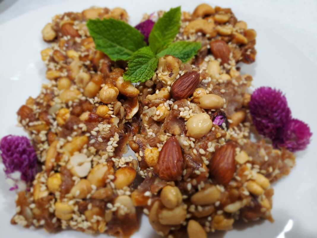 pasteliKsironKarpon Καραμέλα ή παστέλι ξηρών καρπών