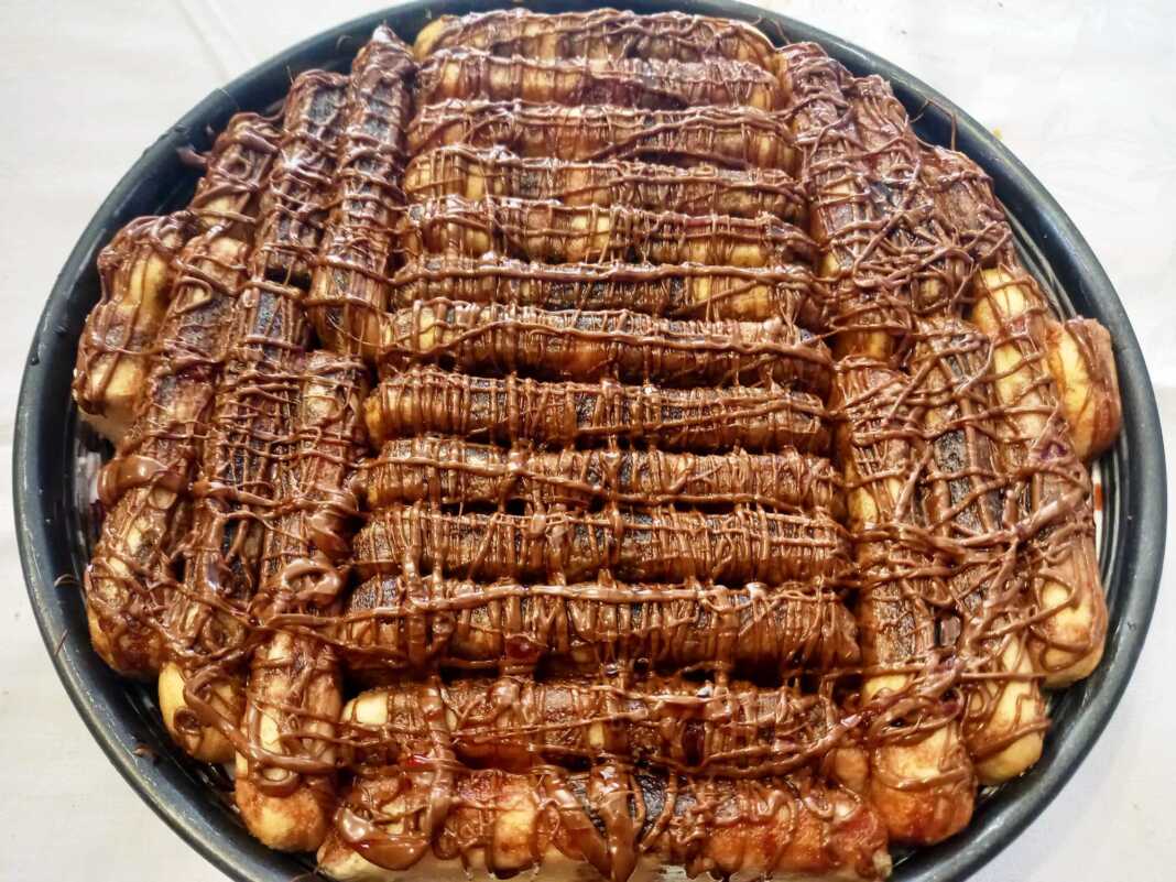 Γλυκό ψυγείου με μπισκότα Σαβουαγιαρ και κρέμα