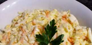 Σαλάτα λάχανο με σως γιαουρτιού