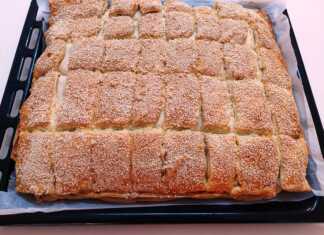 Τυρόπιτα με τυριά και μπεσαμέλ