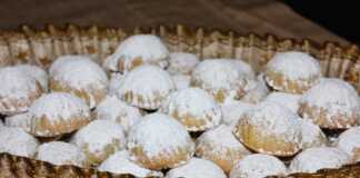 Γεμιστά Μπισκότα με πάστα χουρμά Μπισκότα γεμιστά