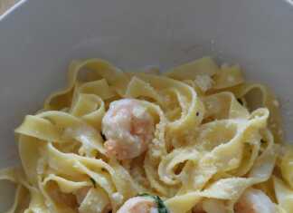 σκορδοταλιατέλες με γαρίδες