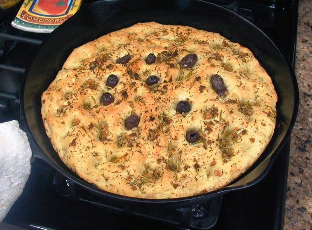 Σκορδόψωμο στο τηγάνι με ΔΕΝΤΡΟΛΙΒΑΝΟ