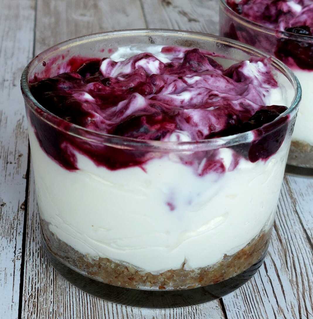 Παγωτό cheesecake σε μπολ.