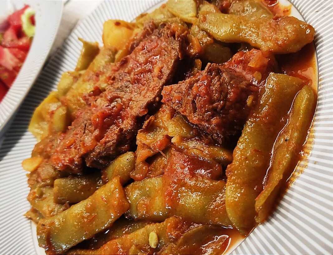 Μοσχαράκι  με φασολάκια 