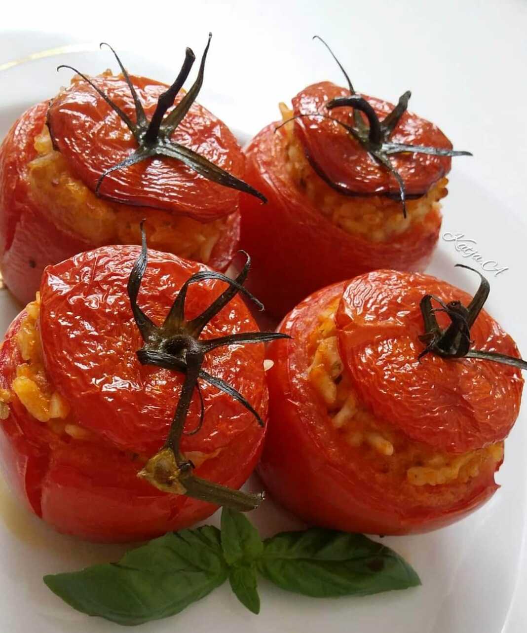 gemistesNtomates Γεμιστές Ντομάτες με ρύζι