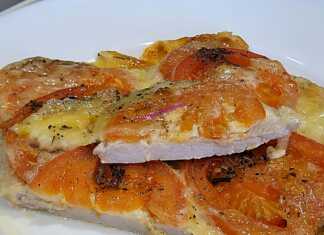 Χοιρινά φιλετάκια στο φούρνο με τυρί και ντομάτα Χοιρινά φιλετάκια στο φουρνο