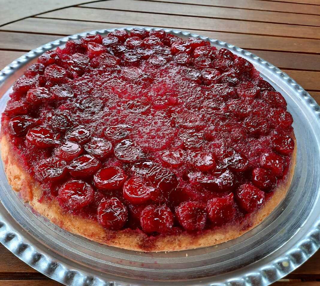 Ανάποδη κερασοπιτα