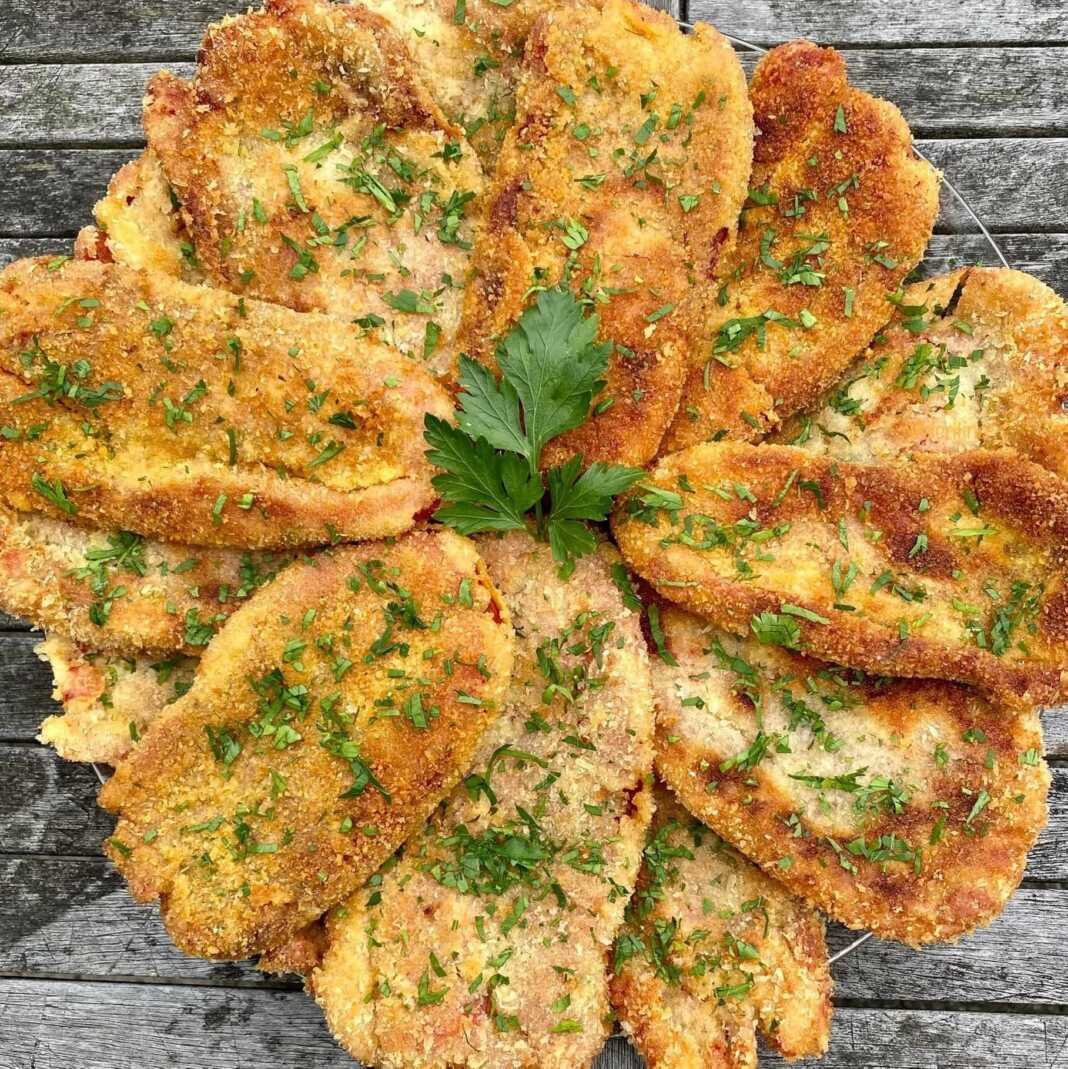 kokkinesPiperiesPane Κόκκινες γεμιστές πιπεριές πανέ