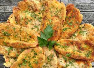 Κόκκινες γεμιστές πιπεριές πανέ