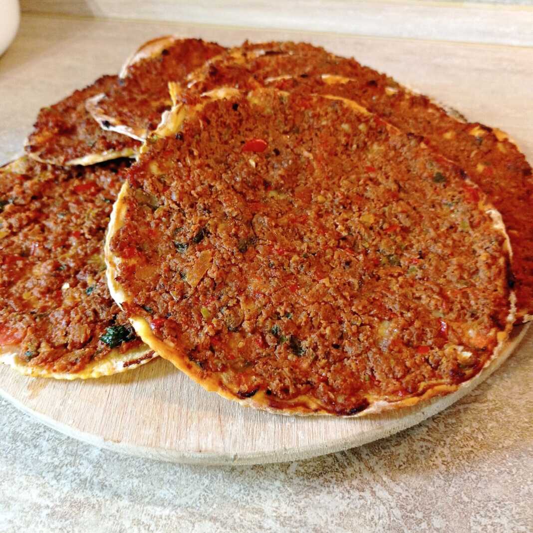 laxmatzoun Λαχματζούν