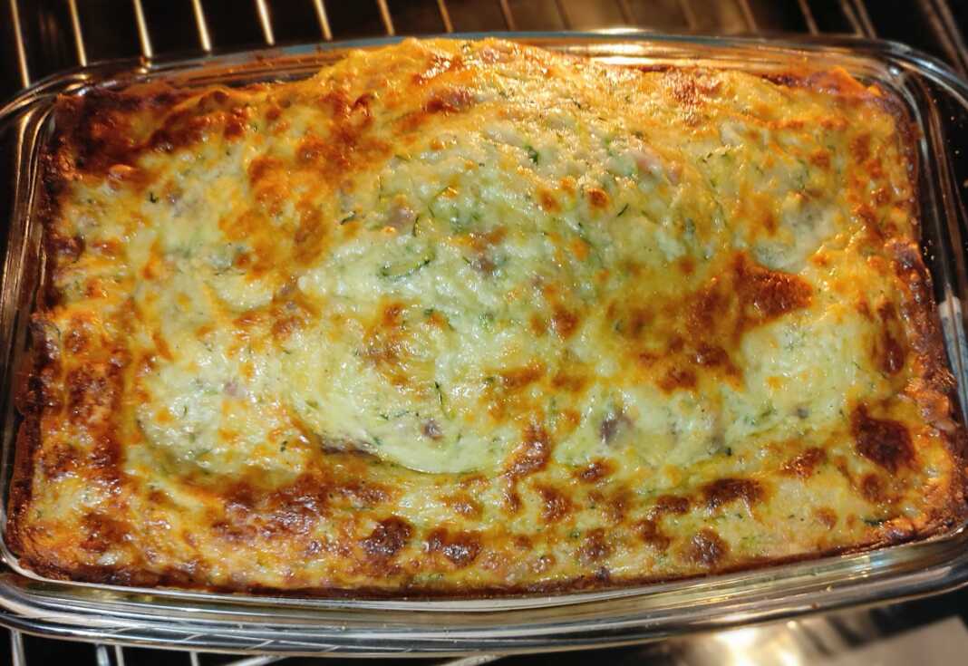 Λαζάνια με τριμμένα κολοκυθάκια μπεσαμέλ τριμμένη και ραντιτσιο