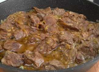 Μοσχάρι σε σάλτσα μανιταριών Μοσχάρι με μανιτάρια γεμιστά σε σάλτσα μανιταριών