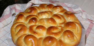 Τυρόψωμα…εξαιρετικα απαλα αφράτα μυρωδάτα και νόστιμα