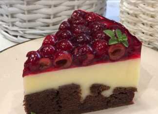 Κέικ σοκολάτας με κεράσια και βελουδινη κρέμα.