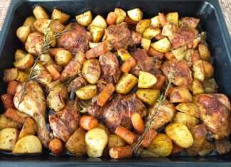 Μπαχαράτο Κοτόπουλο με πατάτες στο φούρνο.