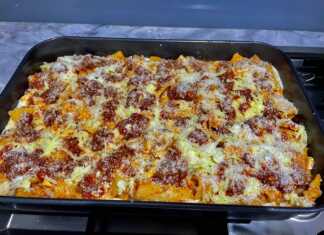 Ζυμαρικά φουρνου με σάλτσα μπολονεζ