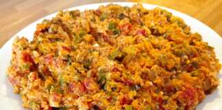 Αυγά με ντομάτες και πιπεριές 