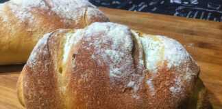 Φρεσκοψημένο ψωμί με σιμιγδάλι..