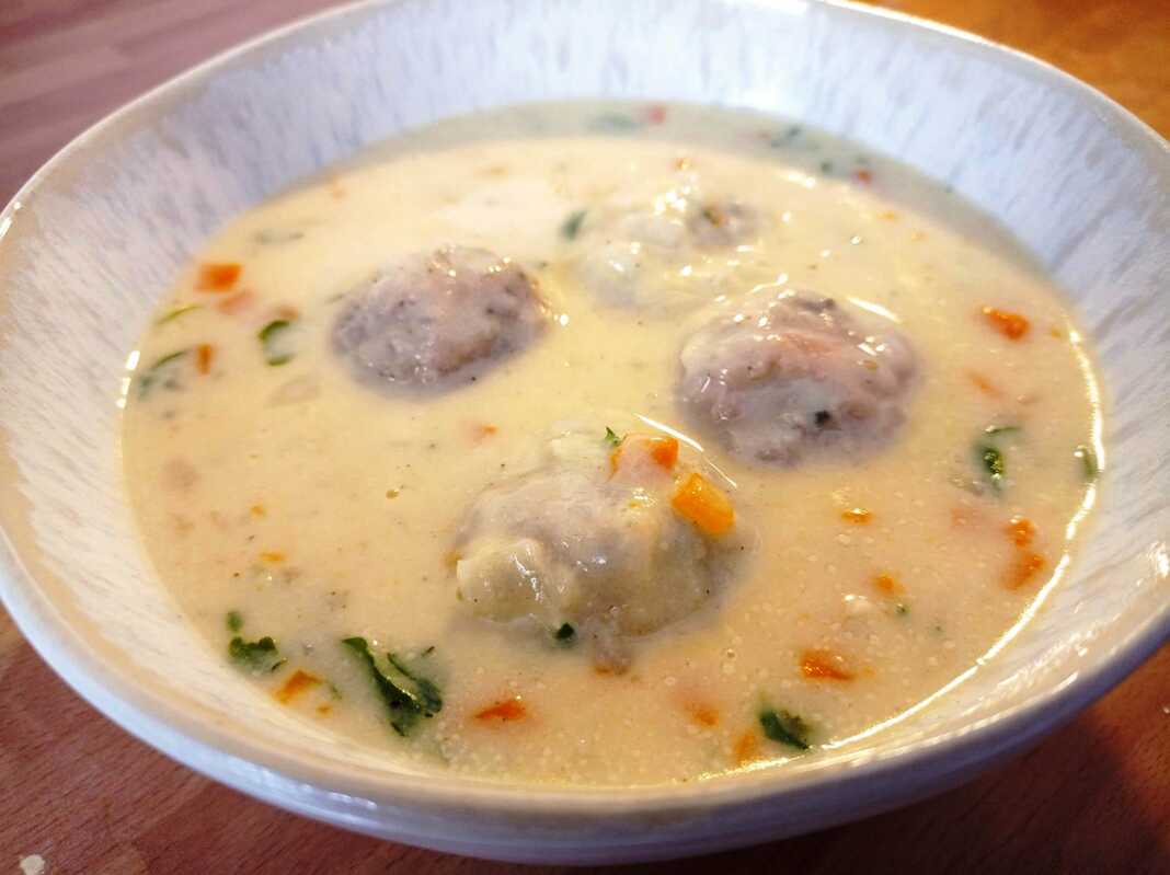 giouvarelakiaAvgolemono Γιουβαρλάκια αυγολένο