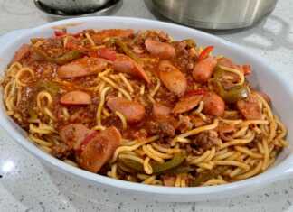 Μακαρονάδα μπολονέζ με λουκάνικο