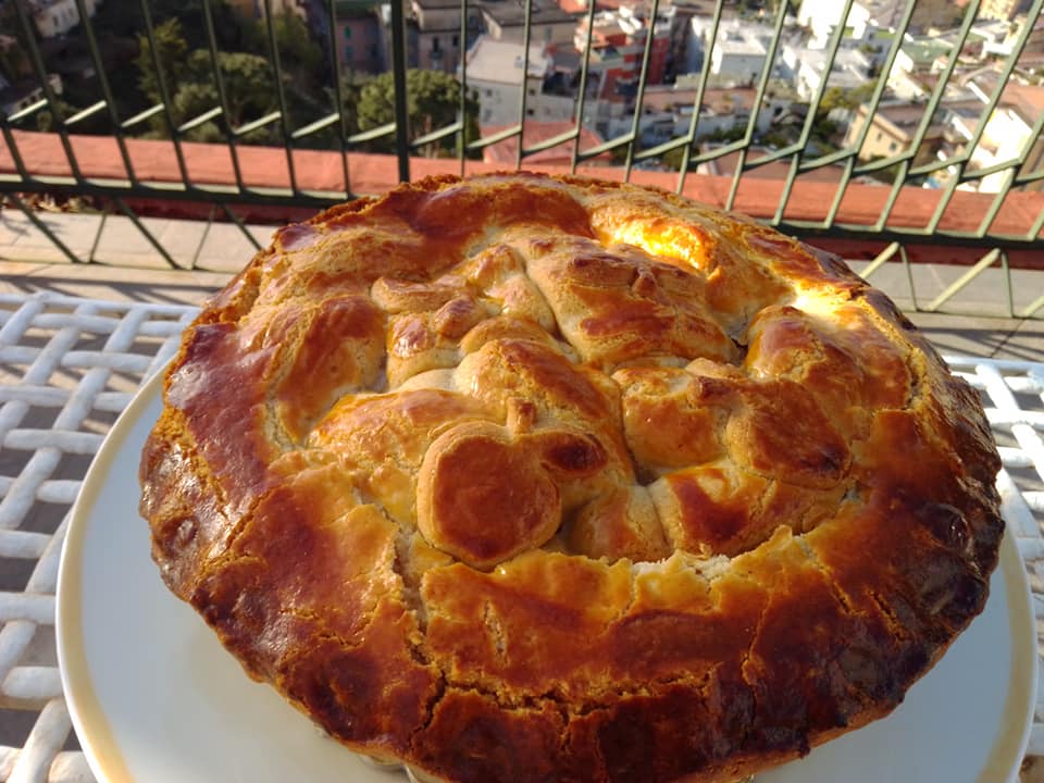 milopitamezimifoyntoykiou Τάρτα με καραμελωμένα μήλα και ζύμη φουντουκιού