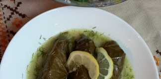 Ντολμαδάκια με αμπελόφυλα και γέμιση με ξηρους καρπούς