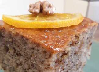 Σιροπιαστό γλυκό με καρύδι και σταφίδες