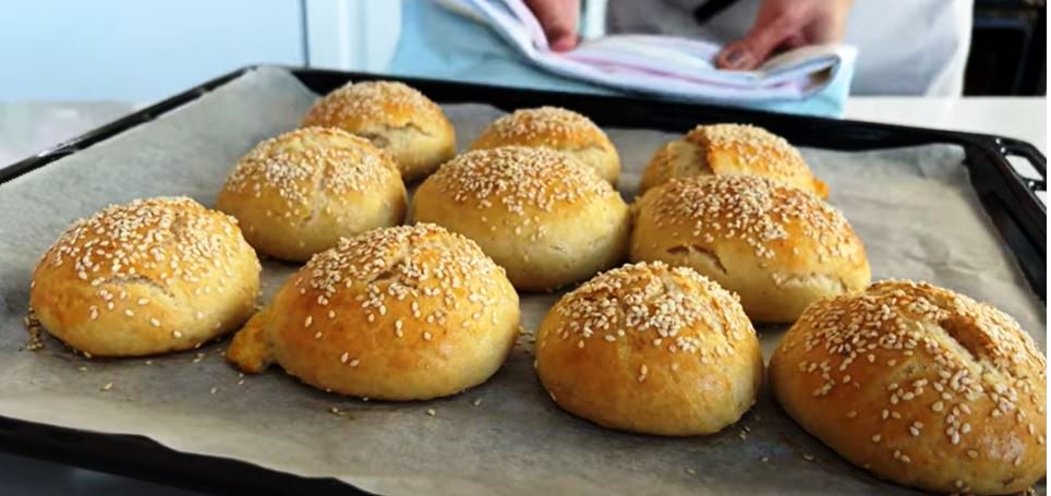 tiropsomakia αφράτα τυροψωμάκια